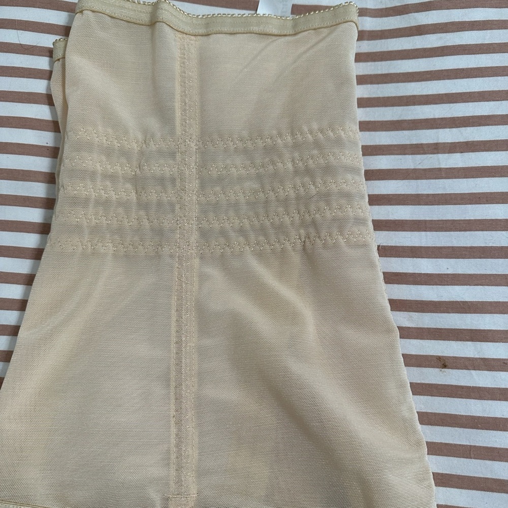 Unique vintage waist cincher